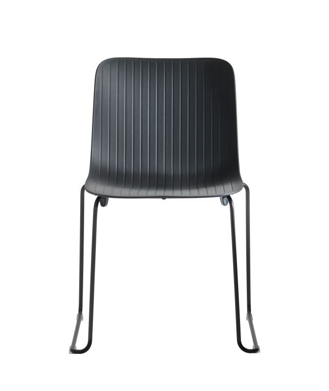 Roter Dragonfly Stuhl von Segis mit Kufengestell, ohne Armlehnen, für Esszimmer und Büro.